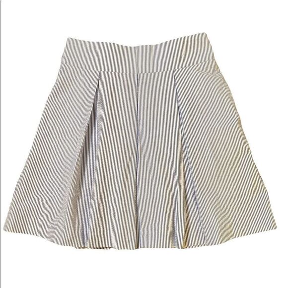 NWT Lauren James Pleated Blue and White Stripped Mini Skirt - Size M - Picture 3 of 8